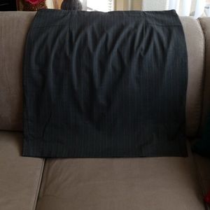 LANE BRYANT  GREY PINSTRIPE PENCIL SKIRT SIZE 22